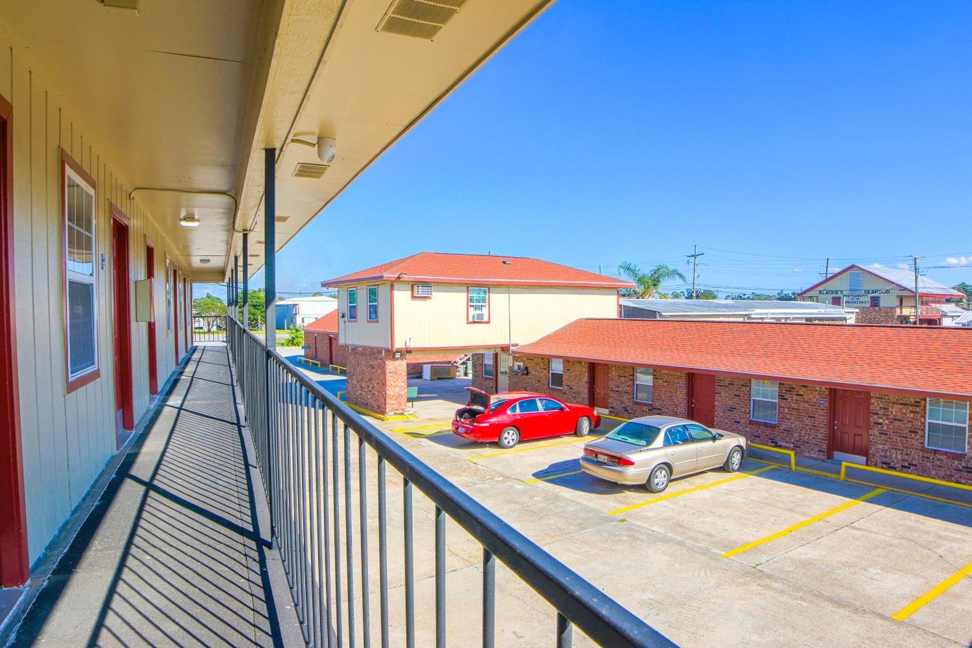 Economy Inn By Oyo Lockport Near Houma Exterior photo
