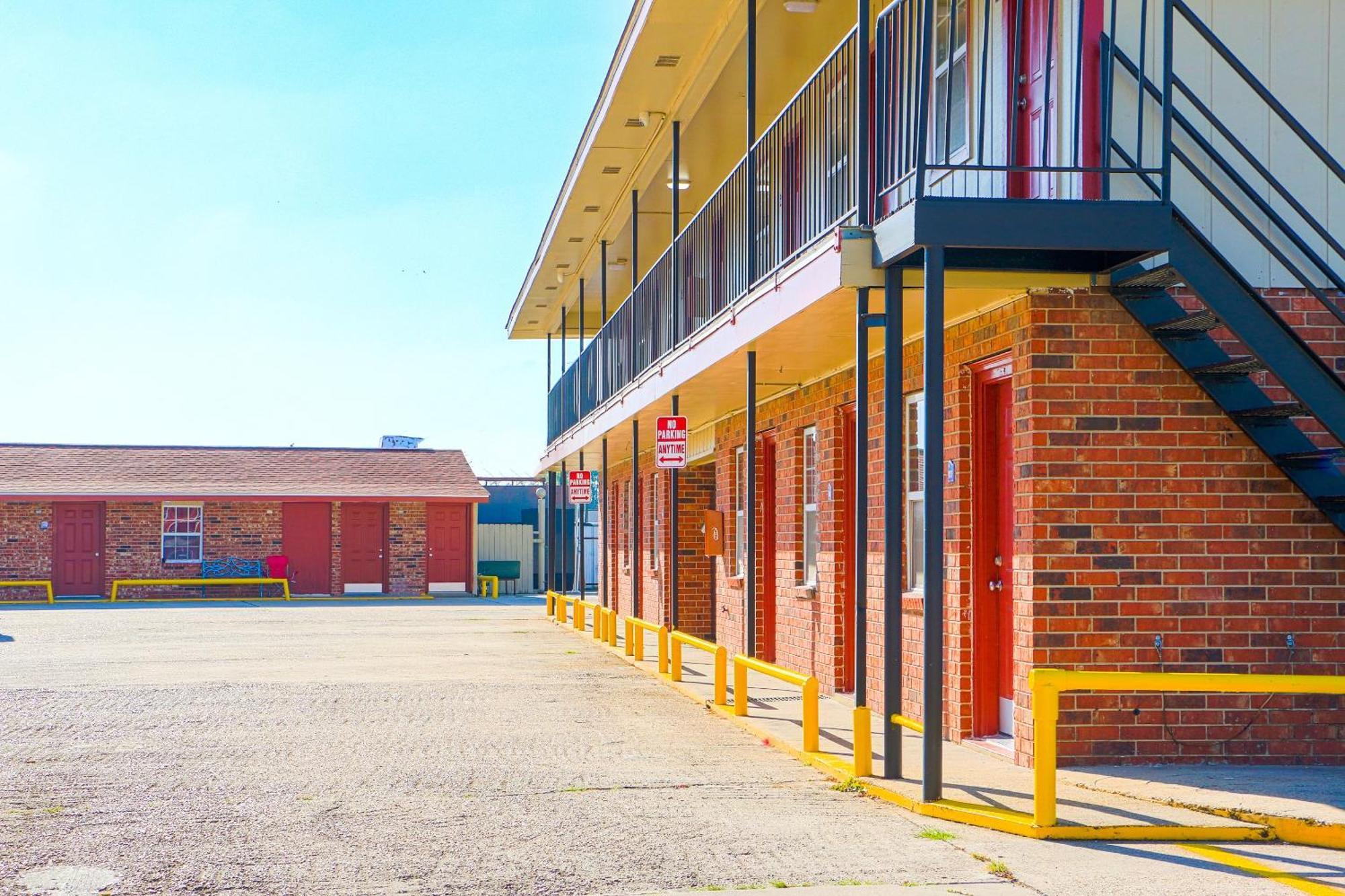 Economy Inn By Oyo Lockport Near Houma Exterior photo